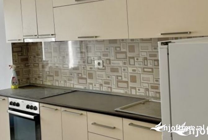 Shtepi ne shitje 2+1 ne Tirane - 130,000 Euro