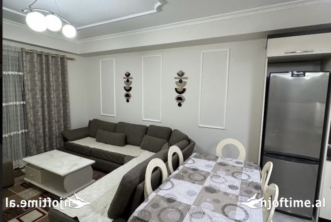 Shtepi me qera Apartament ne Tirane, 1+1, Mobilimi E mobiluar, Pagesa 600  Euro.