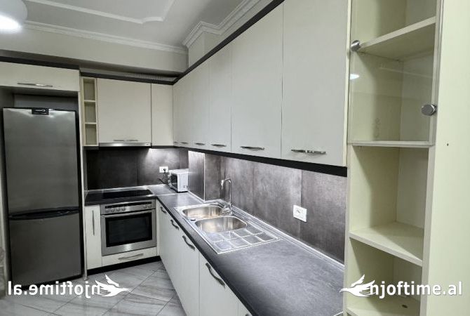 Shtepi me qera Apartament ne Tirane, 1+1, Mobilimi E mobiluar, Pagesa 600  Euro.
