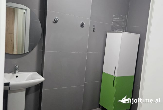 Shtepi me qera Apartament ne Tirane, 1+1, Mobilimi E mobiluar, Pagesa 50,000  Leke.