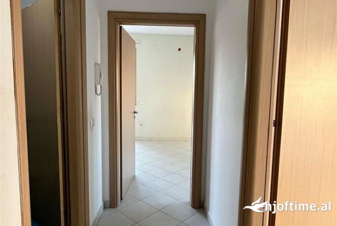 Shtepi ne shitje 1+1 ne Tirane - 119,000 Euro