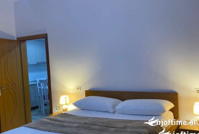 Shtepi me qera 1+1 ne Tirane - 40,000 Leke