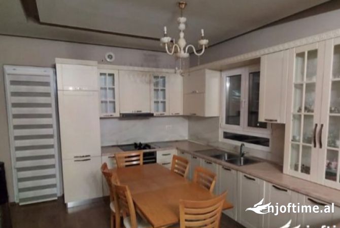 Shtepi me qera 2+1 ne Tirane - 500 Euro