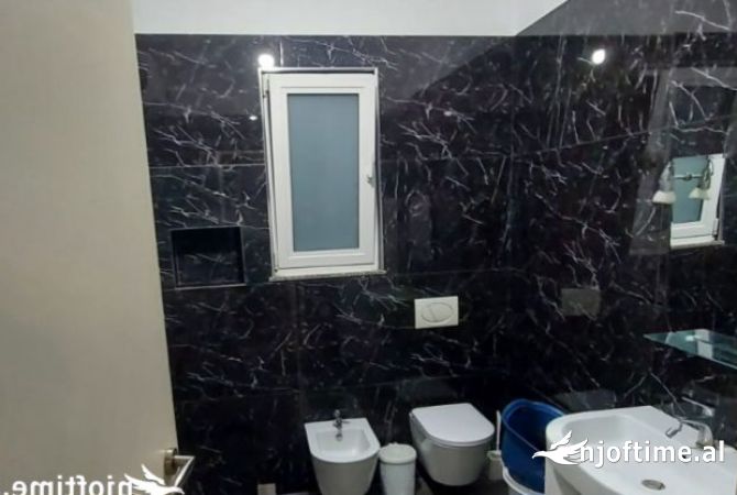 Shtepi me qera Shtepi Private ne Tirane, 2+1, Mobilimi E mobiluar, Pagesa 500  Euro.