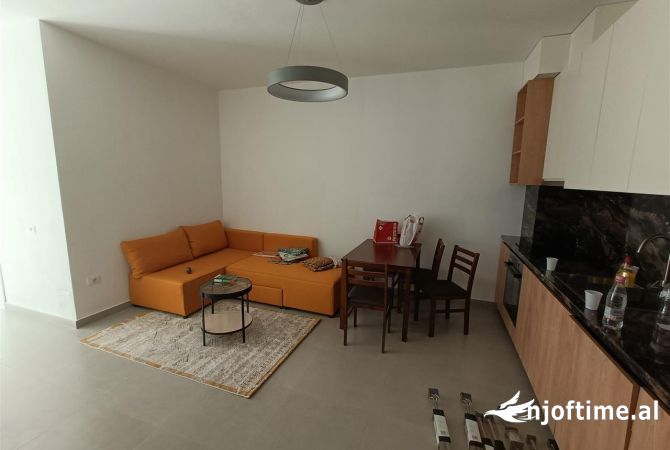 Shtepi me qera 2+1 ne Tirane - 850 Euro