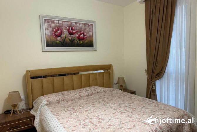 Shtepi ne shitje Apartament ne Tirane, 2+1, Mobilimi E mobiluar, Pagesa 209,000  Euro.