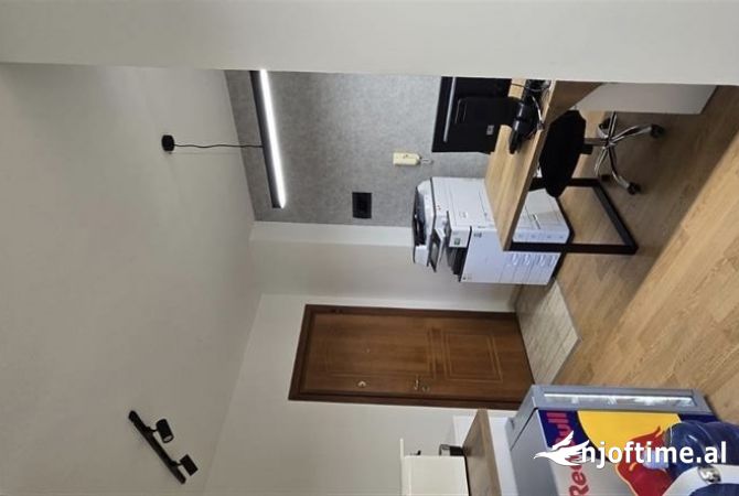 Ambient biznesi me qera 3+1 ne Tirane - 700 Euro