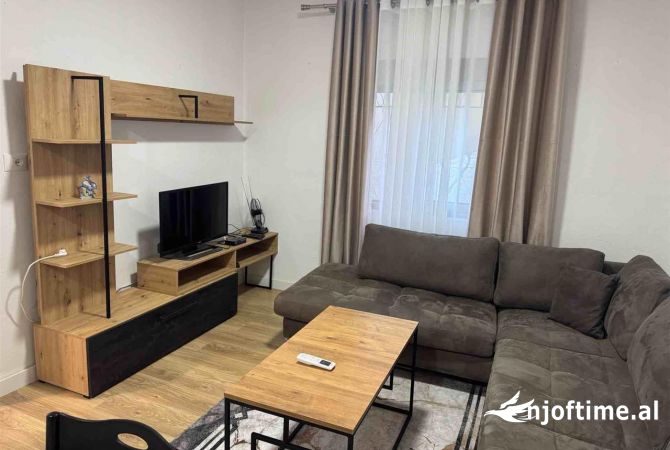 Shtepi me qera 1+1 ne Tirane - 400 Euro