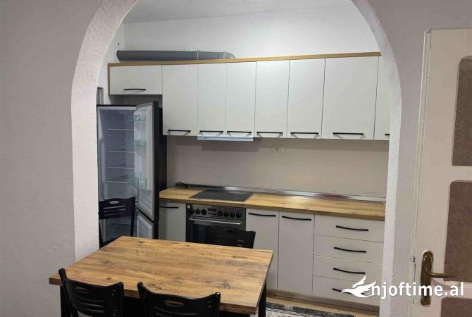 Shtepi me qera 1+1 ne Tirane - 400 Euro