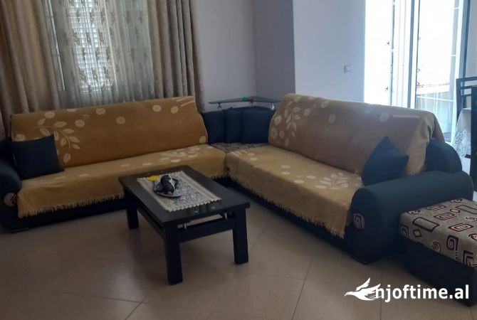 Shtepi me qera 2+1 ne Tirane - 50,000 Leke
