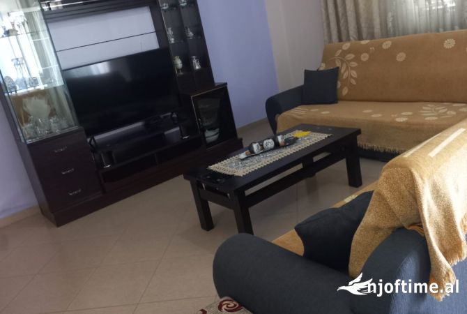 Shtepi me qera 2+1 ne Tirane - 50,000 Leke