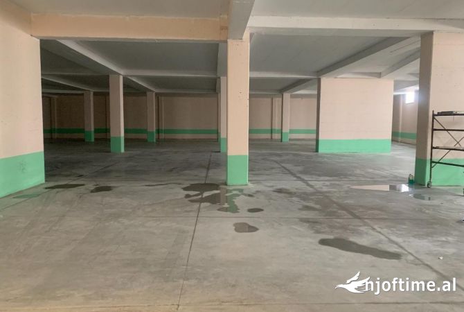 Ambient biznesi me qera 4+1 ne Tirane - 4,500 Euro