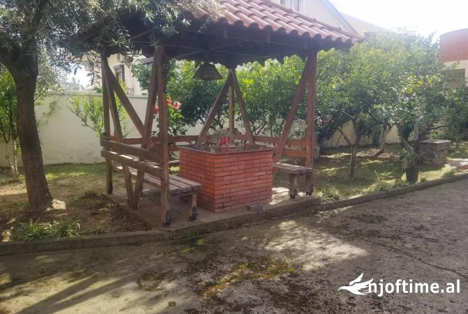 Shtepi ne shitje 7+1 ne Tirane - 429,000 Euro