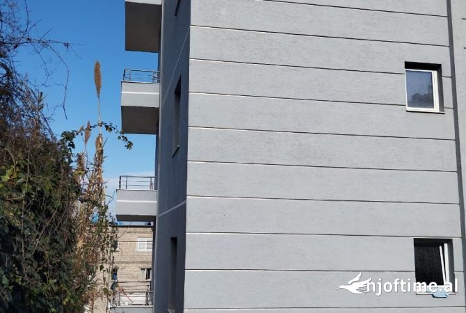 Shtepi ne shitje Vila Luksoze ne Tirane, 7+1, Mobilimi E mobiluar, Pagesa 650,000  Euro.