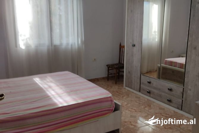 Shtepi me qera 2+1 ne Tirane - 38,000 Leke