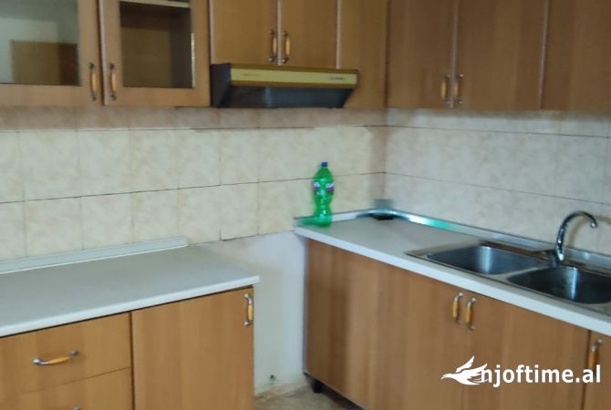 Shtepi me qera Apartament ne Tirane, 2+1, Mobilimi E mobiluar, Pagesa 38,000  Leke.
