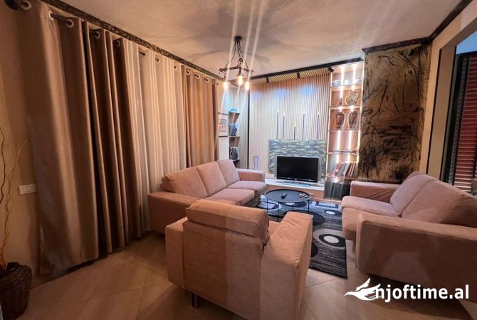 Shtepi me qera 3+1 ne Tirane - 1,000 Euro