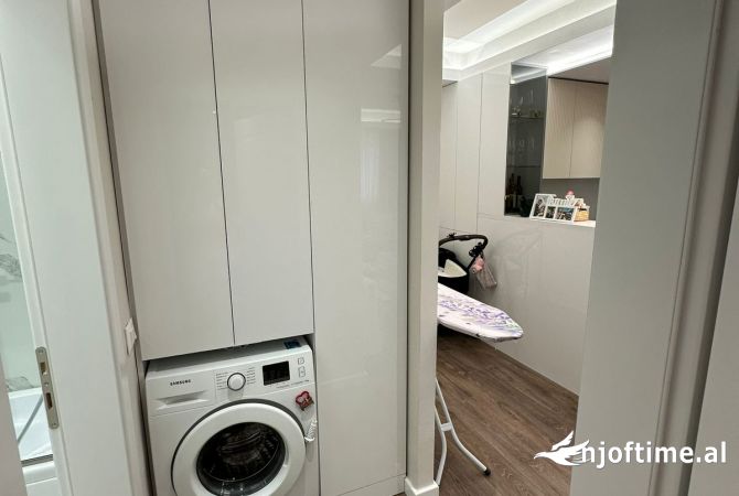 Shtepi ne shitje Apartament ne Tirane, 2+1, Mobilimi E mobiluar, Pagesa 190,000  Euro.