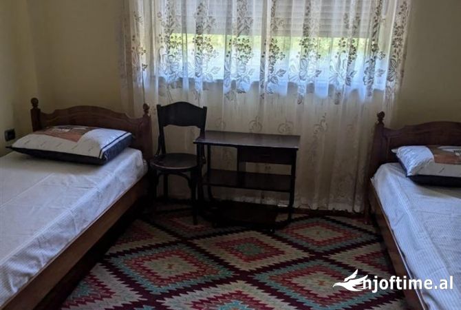 Shtepi me qera Apartament ne Tirane, 2+1, Mobilimi E mobiluar, Pagesa 620  Euro.