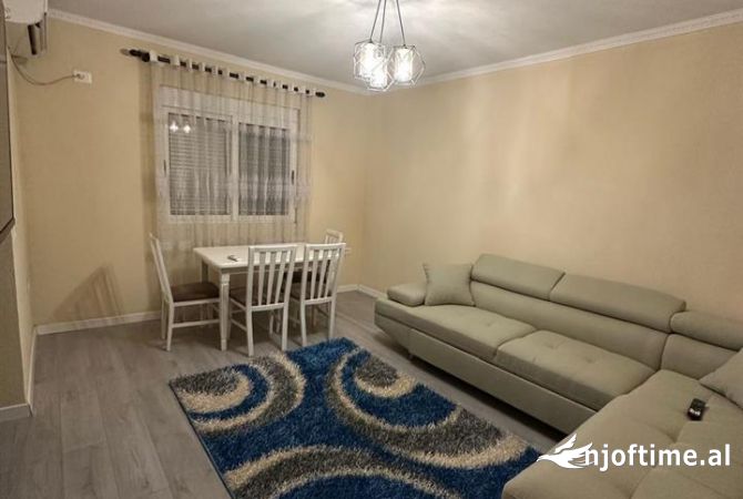 Shtepi me qera Apartament ne Tirane, 1+1, Mobilimi E mobiluar, Pagesa 45,000  Leke.