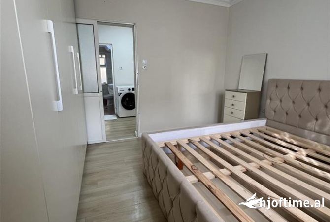 Shtepi ne shitje 1+1 ne Tirane - 90,000 Euro