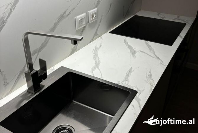 Shtepi me qera Apartament ne Tirane, 2+1, Mobilimi Pjeserisht e mobiluar, Pagesa 70,000  Leke.