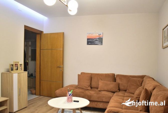Shtepi me qera 2+1 ne Tirane - 500 Euro
