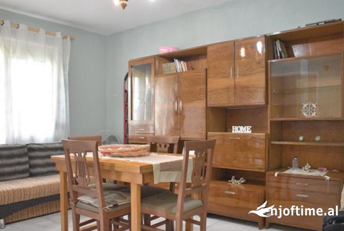 Shtepi me qera 2+1 ne Tirane - 500 Euro
