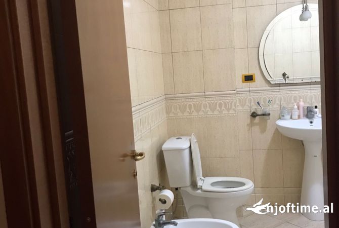 Shtepi me qera 3+1 ne Tirane - 650 Euro