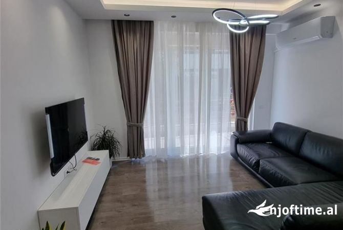 Shtepi me qera 2+1 ne Tirane - 600 Euro