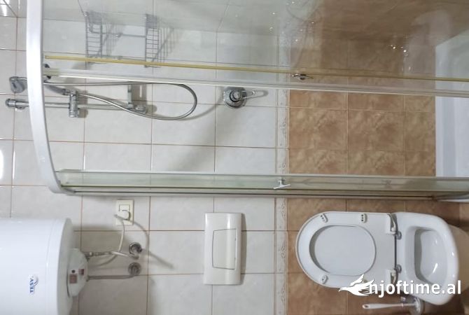 Shtepi me qera Apartament ne Tirane, 1+1, Mobilimi E mobiluar, Pagesa 620  Euro.