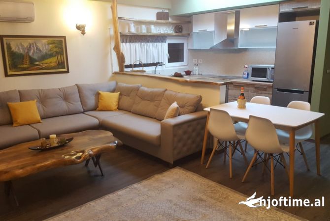 Shtepi me qera Apartament ne Tirane, 2+1, Mobilimi E mobiluar, Pagesa 680  Euro.