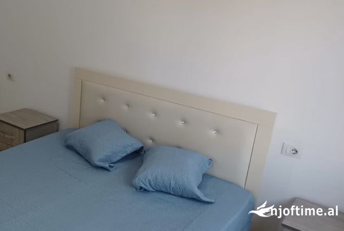 Shtepi me qera 1+1 ne Tirane - 45,000 Leke