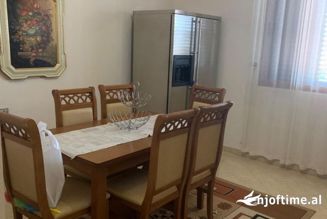 Shtepi me qera 2+1 ne Tirane - 550 Euro