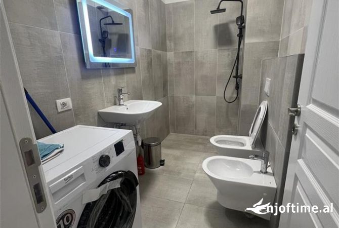 Shtepi me qera Apartament ne Tirane, 2+1, Mobilimi E mobiluar, Pagesa 600  Euro.
