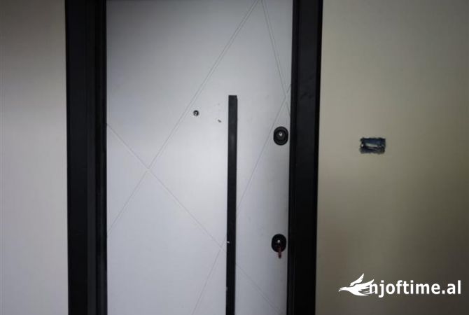 Shtepi ne shitje Apartament ne Tirane, 1+1, Mobilimi Bosh, pa mobiluar, Pagesa 82,500  Euro.