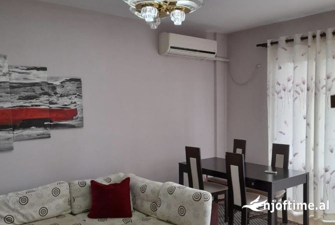Shtepi me qera 2+1 ne Tirane - 500 Euro