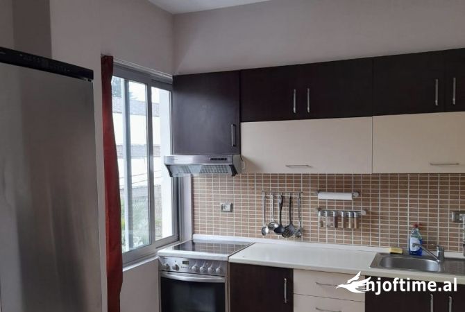 Shtepi me qera 2+1 ne Tirane - 500 Euro