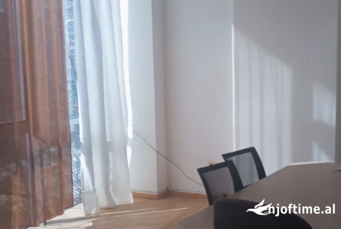 Ambient biznesi ne shitje 3+1 ne Tirane - 6,700,000 Leke