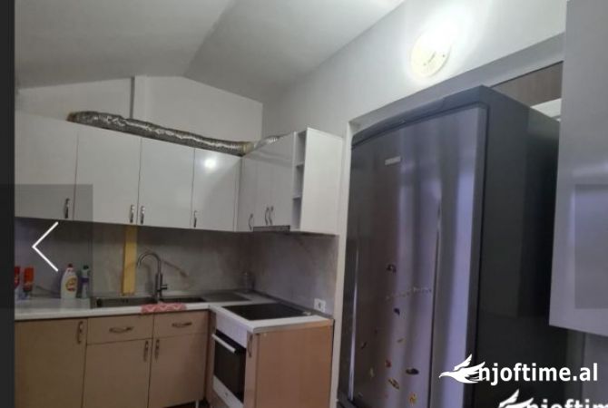Shtepi me qera Apartament ne Tirane, 2+1, Mobilimi E mobiluar, Pagesa 550  Euro.
