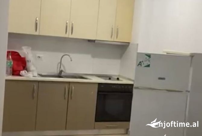 Shtepi me qera 1+1 ne Tirane - 40,000 Leke