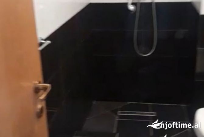 Shtepi me qera Apartament ne Tirane, 2+1, Mobilimi E mobiluar, Pagesa 55,000  Leke.