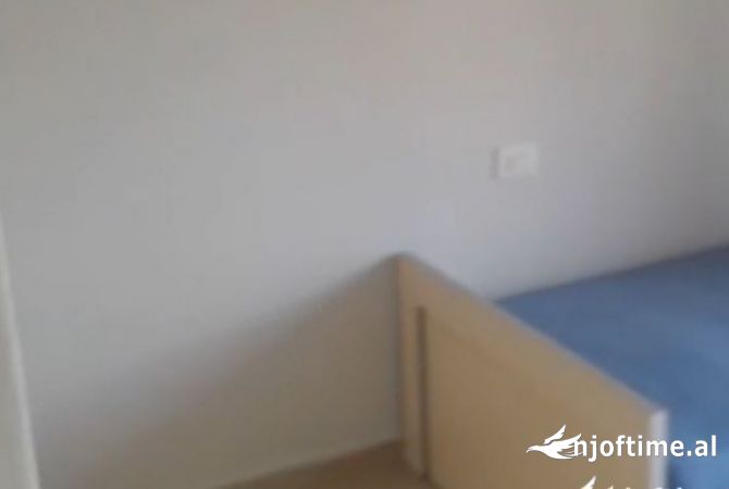Shtepi me qera Apartament ne Tirane, 2+1, Mobilimi E mobiluar, Pagesa 55,000  Leke.