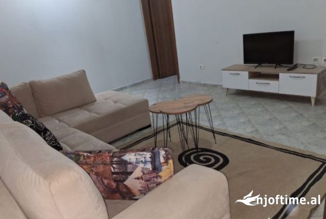 Shtepi me qera 1+1 ne Tirane - 34,000 Leke