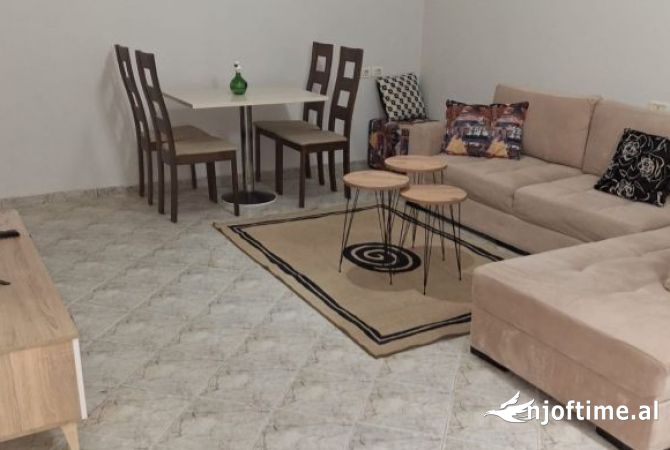 Shtepi me qera 1+1 ne Tirane - 34,000 Leke