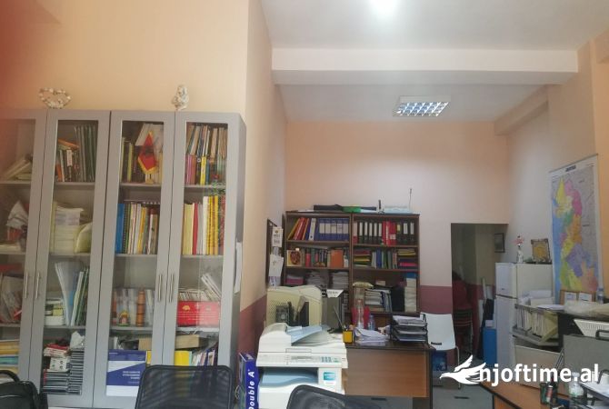 Ambient biznesi me qera 1+1 ne Tirane - 40,000 Leke