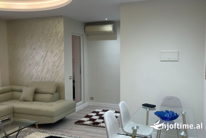 Shtepi me qera Apartament ne Tirane, 1+1, Mobilimi E mobiluar, Pagesa 900  Euro.
