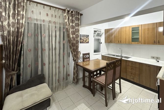 Shtepi me qera 1+1 ne Tirane - 700 Euro