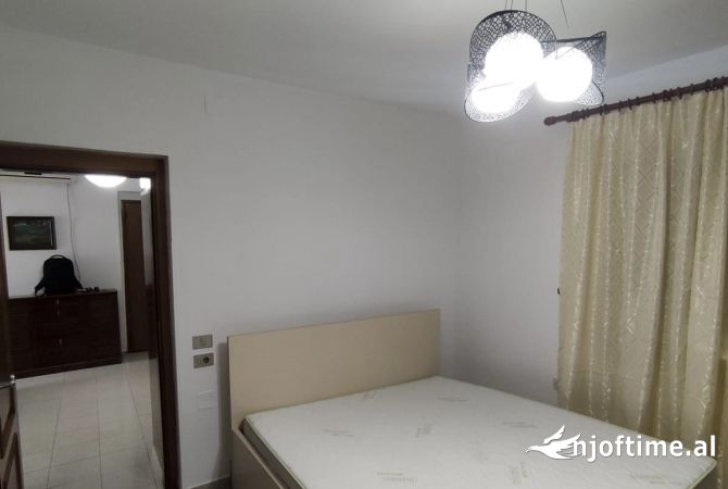 Shtepi me qera 1+1 ne Tirane - 700 Euro