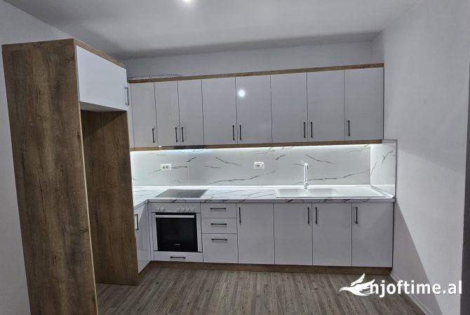 Shtepi me qera 2+1 ne Tirane - 35,000 Leke